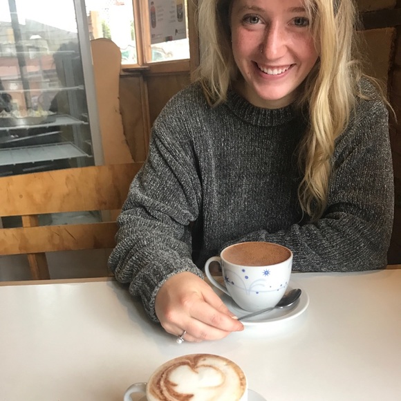 Meet your Posher, Sarah - Picture 1 of 1